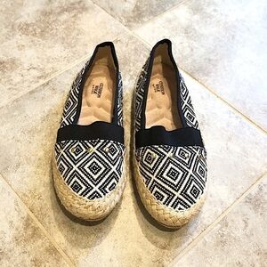 🆕 Avon Cushion Walk canvas studded espadrill…